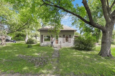 202 E Commercial St, White Heath, IL 61884 photo 2