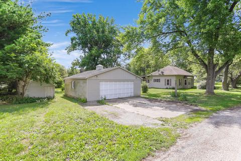 202 E Commercial St, White Heath, IL 61884 photo 7