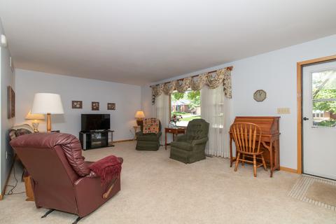 1101 Bryan St, Normal, IL 61761 photo 6
