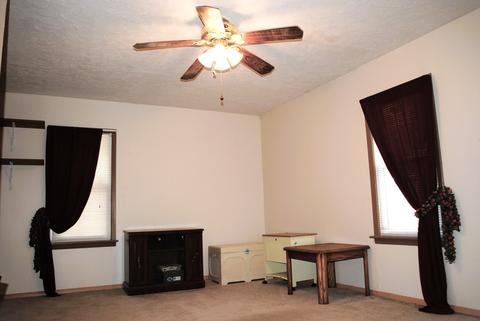306 E Main St, Colfax, IL 61728 photo 8