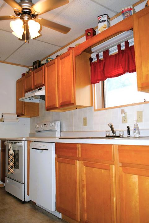 306 E Main St, Colfax, IL 61728 photo 7