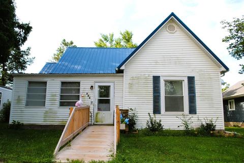 306 E Main St, Colfax, IL 61728 photo 1