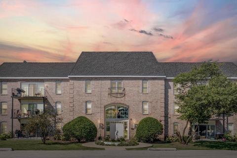 5201 Carriageway Dr #C207, Rolling Meadows, IL 60008 photo 2