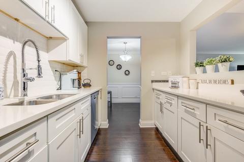 5201 Carriageway Dr #C207, Rolling Meadows, IL 60008 photo 5