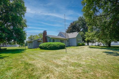601 E Main St, Danvers, IL 61732 photo 4