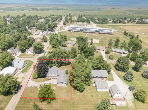 601 E Main St, Danvers, IL 61732 photo 9