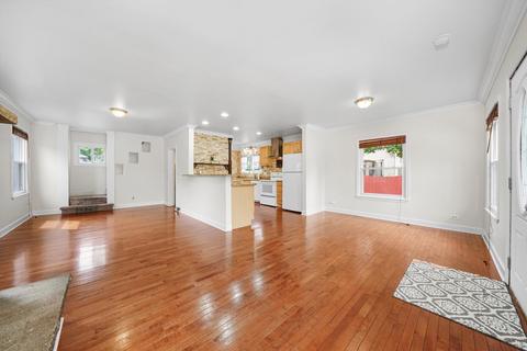 409 Lincoln Ave, Elgin, IL 60120 photo 4