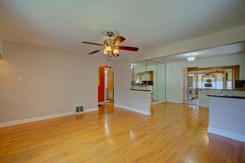 17 E 125th Pl, Chicago, IL 60628 photo 3