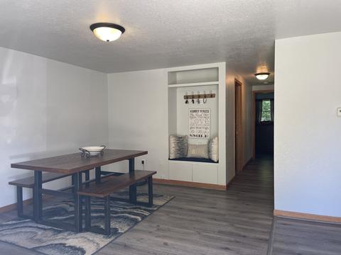917 Assembly Pl, Dixon, IL 61021 photo 3