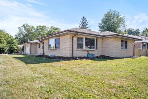 1 Knollcrest Ct, Normal, IL 61761 photo 2