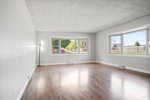 1 Knollcrest Ct, Normal, IL 61761 photo 5