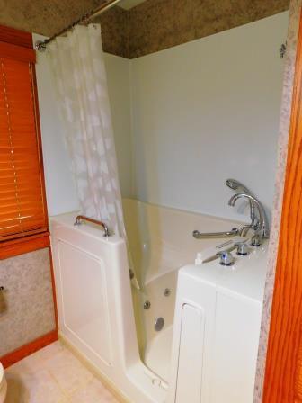 201 E Watson St, Forrest, IL 61741 photo 23
