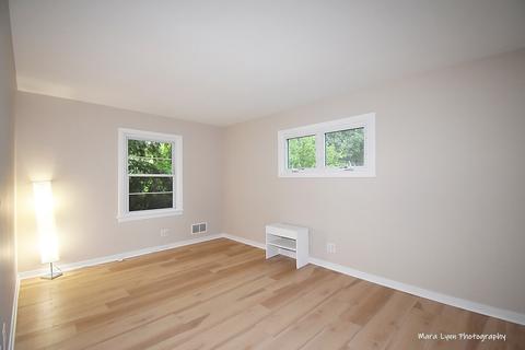 526 E Hawthorne Blvd, Wheaton, IL 60187 photo 23