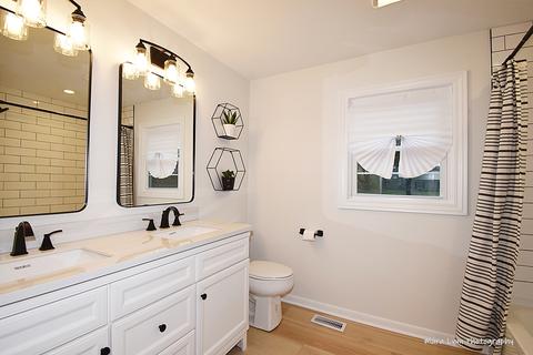 526 E Hawthorne Blvd, Wheaton, IL 60187 photo 27