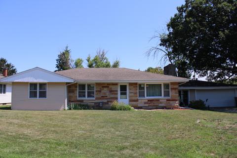 21 Beech Dr, Clinton, IL 61727 photo 1