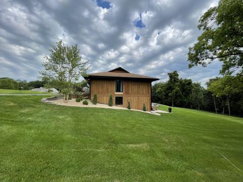 4 Spring Creek Dr, Spring Valley, IL 61362 photo 2