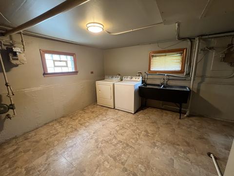 896 Alfini Dr, Des Plaines, IL 60016 photo 13