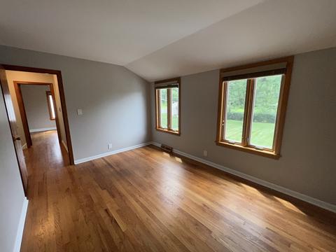 896 Alfini Dr, Des Plaines, IL 60016 photo 9