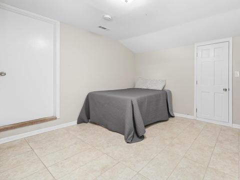 Undisclosed, Worth, IL 60482 photo 14