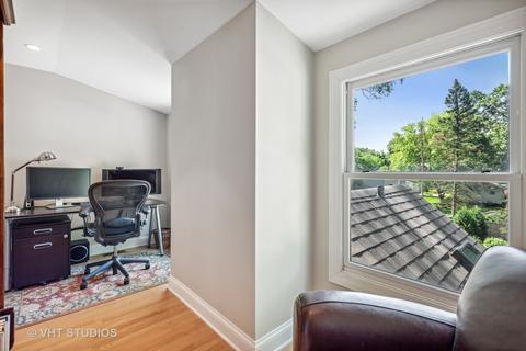 512 E Liberty Dr, Wheaton, IL 60187 photo 19