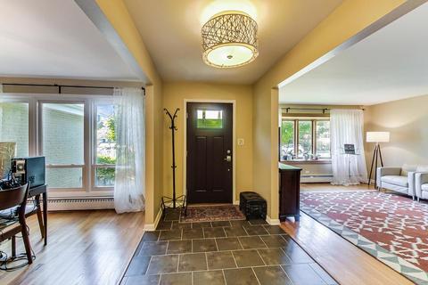 1663 Longvalley Dr, Northbrook, IL 60062 photo 2