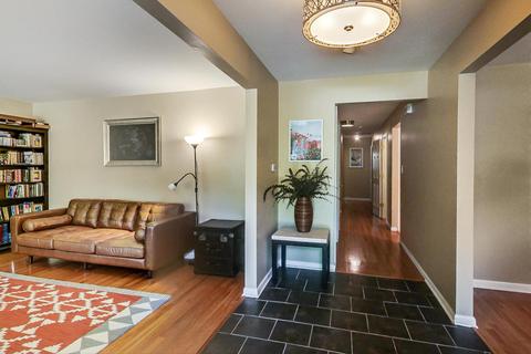 1663 Longvalley Dr, Northbrook, IL 60062 photo 3