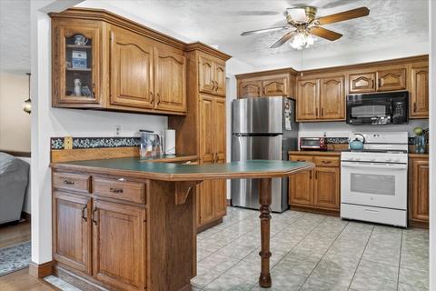 1309 Hanson Dr, Normal, IL 61761 photo 8