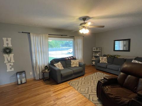 245 E 4th St, Herscher, IL 60941 photo 9