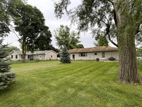245 E 4th St, Herscher, IL 60941 photo 16