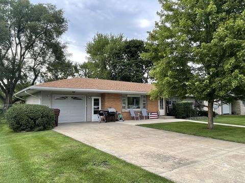 245 E 4th St, Herscher, IL 60941 photo 3