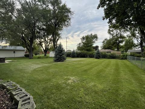 245 E 4th St, Herscher, IL 60941 photo 18