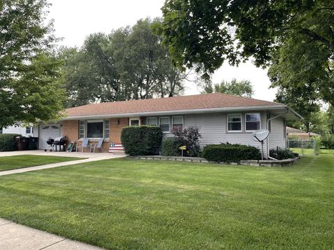 245 E 4th St, Herscher, IL 60941 photo 1