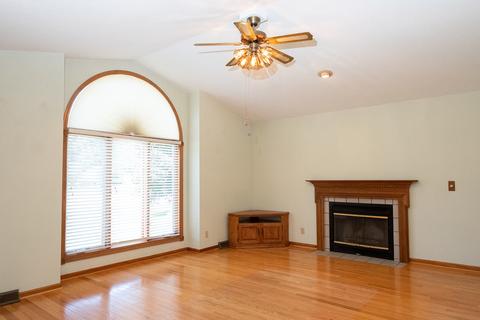 4964 E Lawnside Dr, Byron, IL 61010 photo 3
