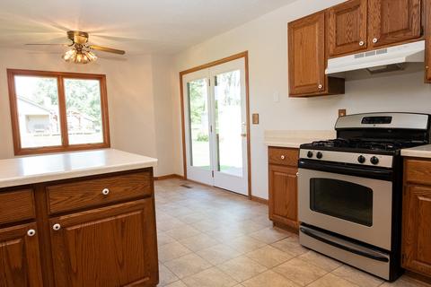 4964 E Lawnside Dr, Byron, IL 61010 photo 6