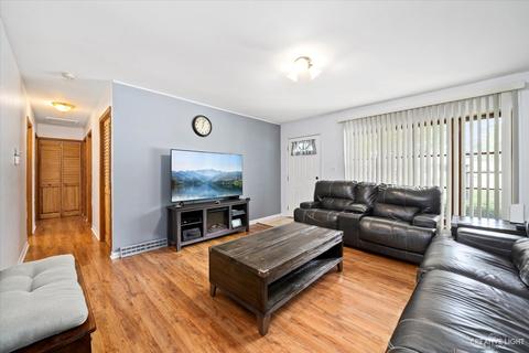 420 E Park St, Plano, IL 60545 photo 3