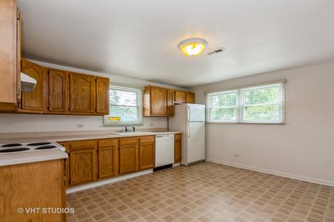 3521 Sangamon St, Steger, IL 60475 photo 4