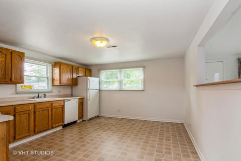 3521 Sangamon St, Steger, IL 60475 photo 5