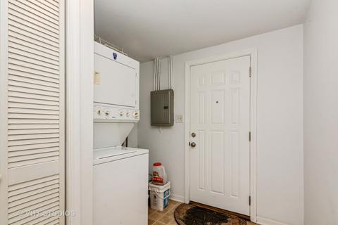 3521 Sangamon St, Steger, IL 60475 photo 8