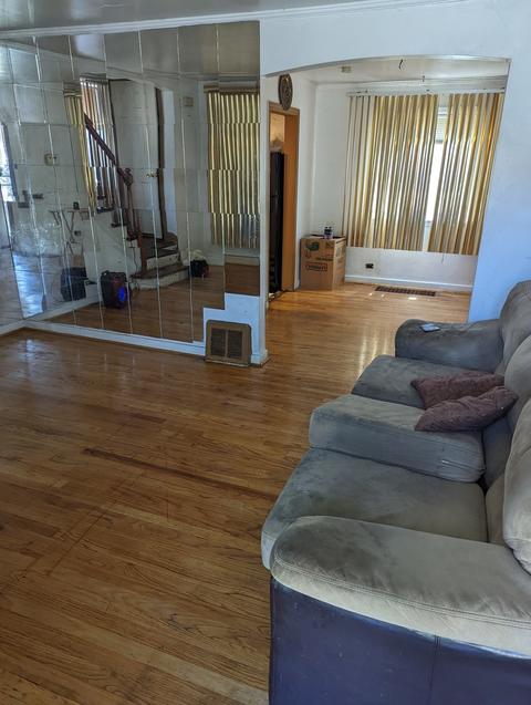 2137 E 98th Pl, Chicago, IL 60617 photo 4