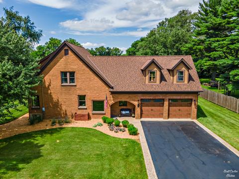 1604 Longview Dr, Algonquin, IL 60102 photo 1