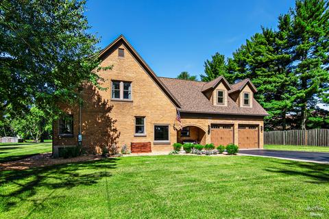1604 Longview Dr, Algonquin, IL 60102 photo 2