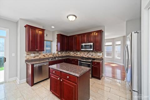 2710 Stonebridge Dr, Plainfield, IL 60586 photo 6