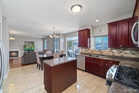 2710 Stonebridge Dr, Plainfield, IL 60586 photo 8