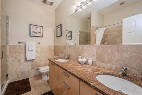 4324 S Berkeley St #2, Chicago, IL 60653 photo 8