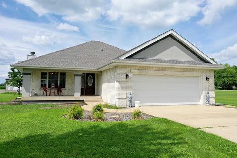 2939 E 1500 S Rd, Kankakee, IL 60901 photo 1