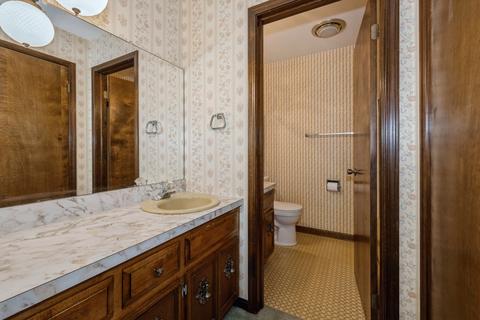 2428 W Downer Pl, Aurora, IL 60506 photo 16