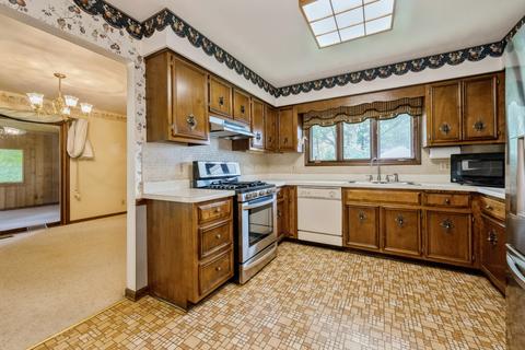 2428 W Downer Pl, Aurora, IL 60506 photo 12