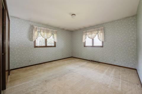 2428 W Downer Pl, Aurora, IL 60506 photo 17