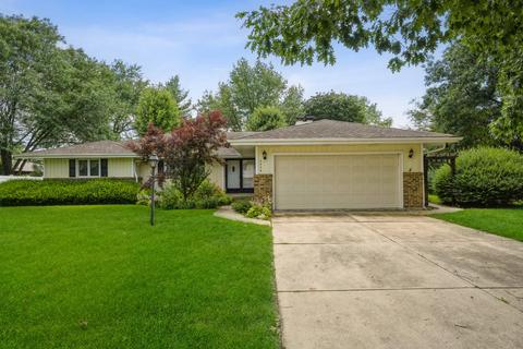 2428 W Downer Pl, Aurora, IL 60506 photo 2