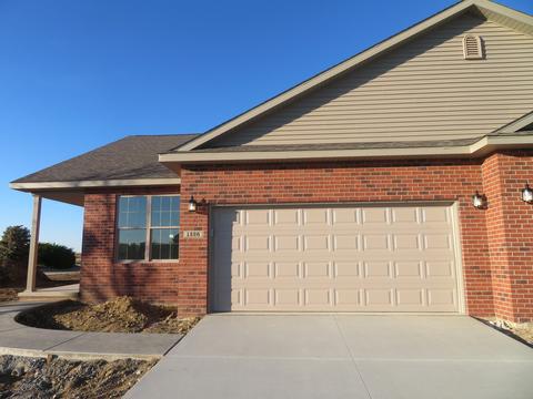 1326 Monterey Pine Dr, Normal, IL 61761 photo 1
